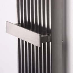 Venetian with Towel Rail accessory